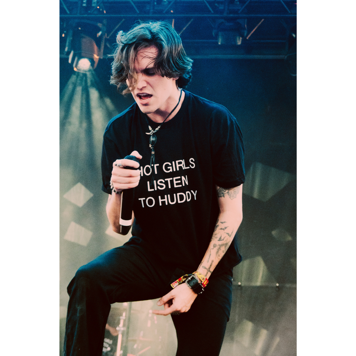 Hot Girls Listen To Huddy Tee